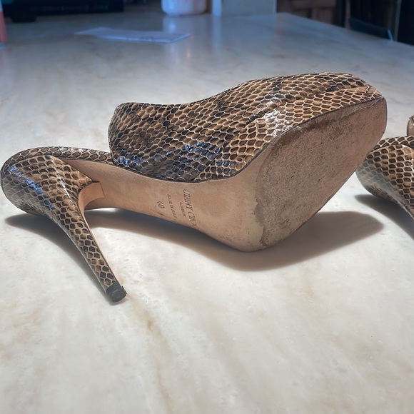 Jimmy Choo Slingback Peep toe Snakeskin Stilettos. Size 40 - Picture 8 of 9